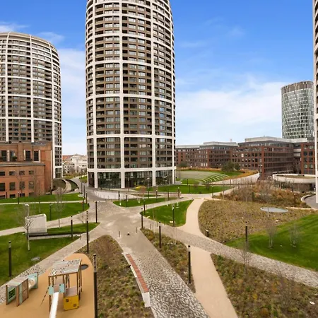 Skypark With Balcony Apartamento